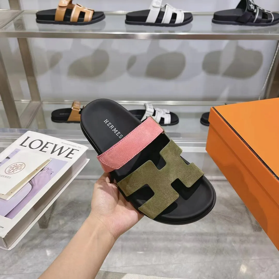 👟👟Ex-factory price 480👟👟 H Home HERMES's recently popular Erjiu shoes - classic style. [Fireworks][Fireworks][Fireworks][Fireworks][Fireworks][Fireworks] Sandals, paired with various colorful socks, are popular. ✅Upper: imported mixed sheepskin, deerskin ✅Inner: imported mixed sheepskin ✅Outsole: T👟👟Ex-factory price u non-slip and wear-resistant outsole ✅Number of codes: 35-41